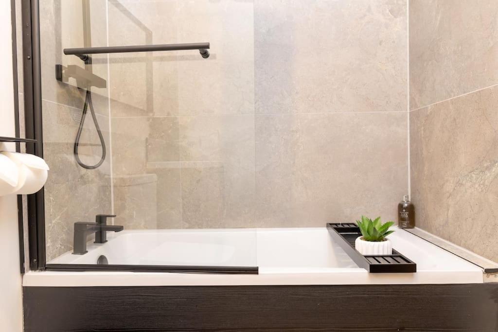 The Berriman Collection Stylish 2 Bedroom Appartamento